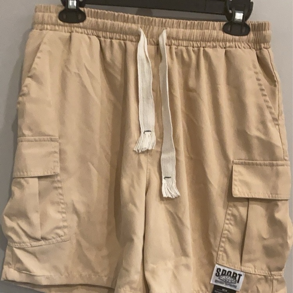 SHEIN men’s tan shorts